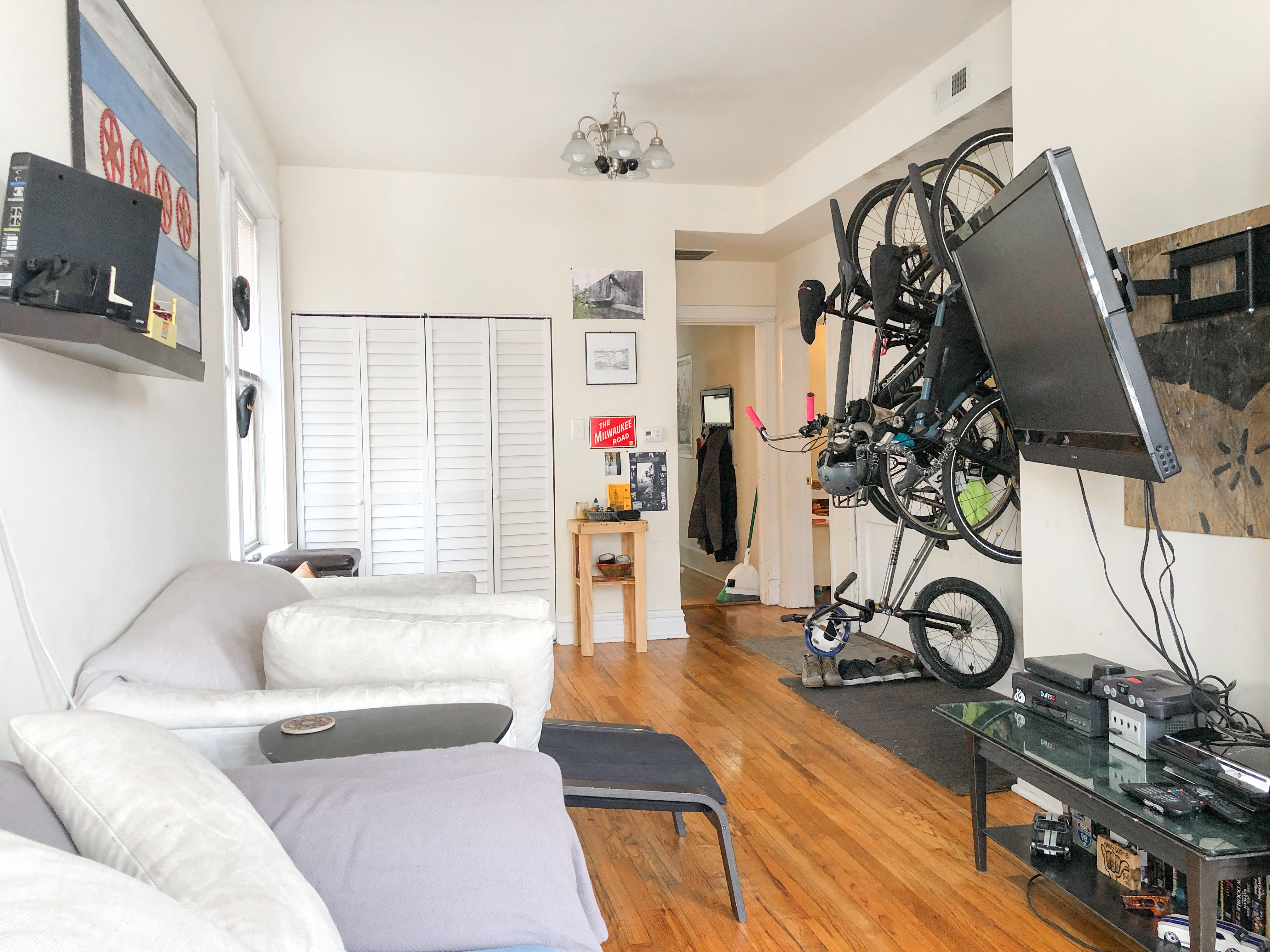 2613 W. Augusta Blvd. 2613 W. Augusta Blvd., Chicago, IL 60622 West Town - Leasing by Cross Street